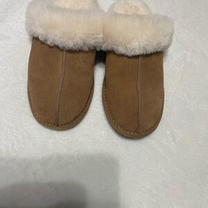 Quince Cream Fur Lined Slippers